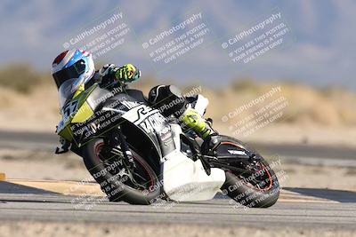 media/Dec-07-2025-CVMA (Sun) [[3e7d2de5dc]]/Race 9-Formula UL Shootout/